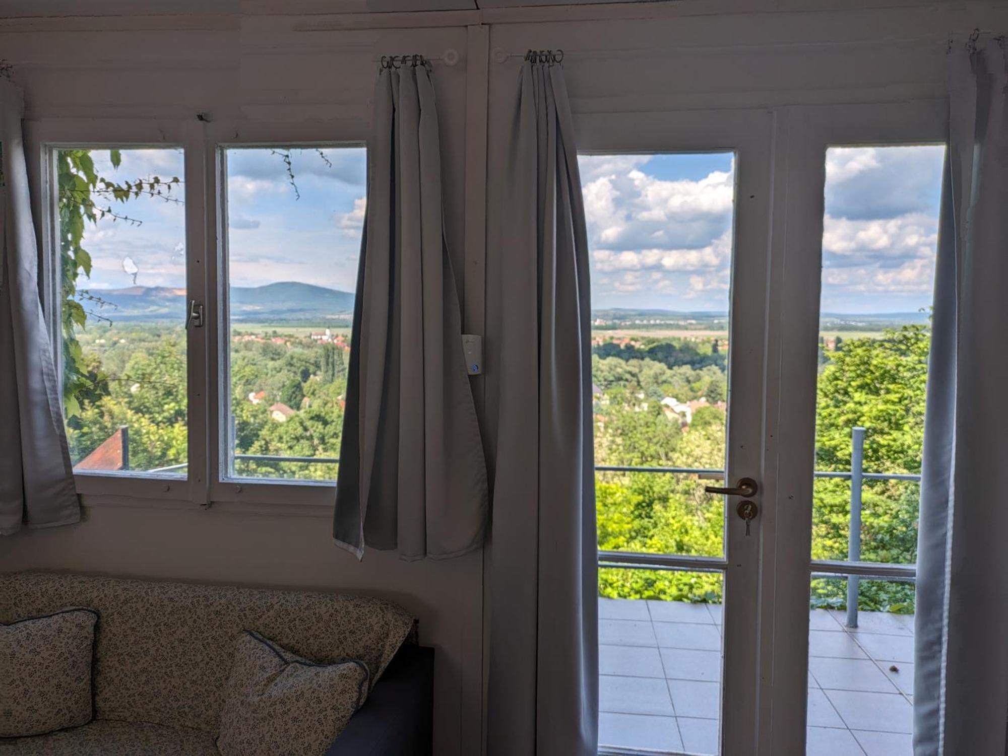 Paratlan Panorama Kishaz Apartment Tahitotfalu Ngoại thất bức ảnh